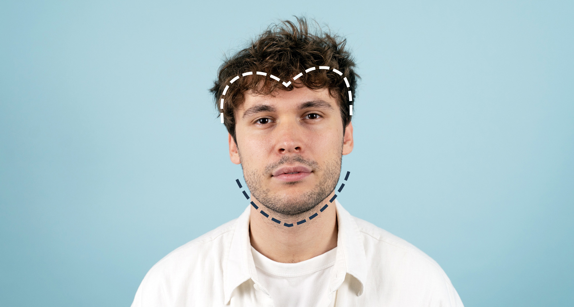 širdies formos veido kontūras mėlyname fone