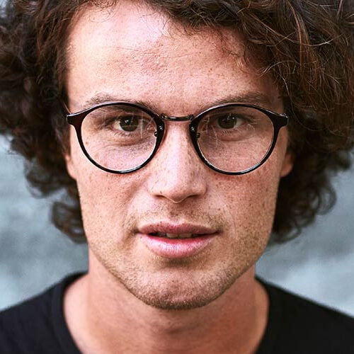 Akinių valymas – įbrėžimų pašalinimas