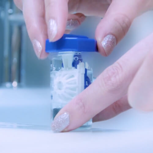 Lęšių įdėjimas į peroksido talpyklą