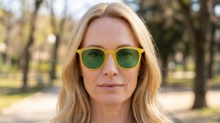 Izipizi Sun #E Yellow Honey Sugeneruotas vaizdas