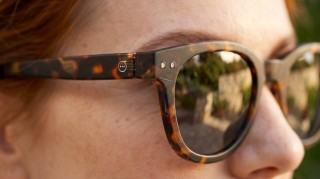Izipizi Sun #N Tortoise Sugeneruotas vaizdas